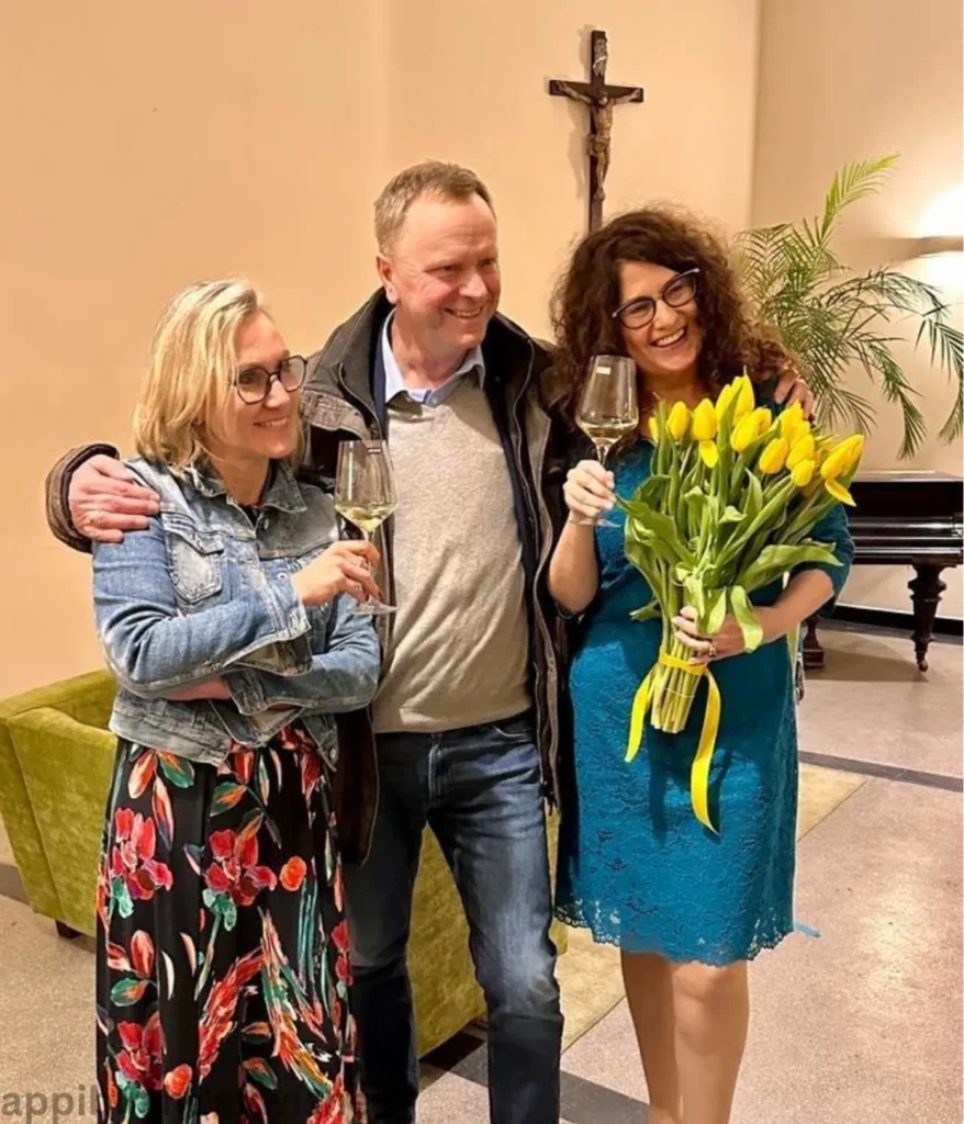 christian-wedding-anniversary-wishes-friends